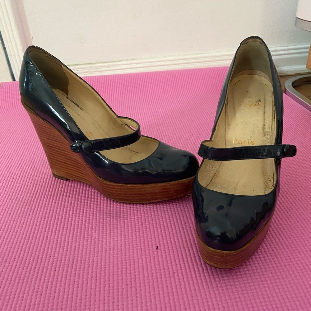 Paten leather Blue Mary-Jane sz8 Louboutin Wedges